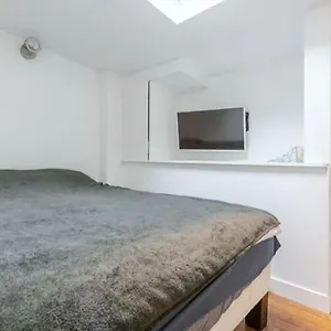 A Cote Du Sacree Coeur Et Montmartre Apartamento París
